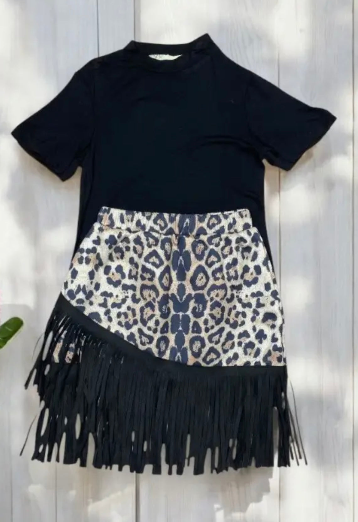 Little Girl's Leopard Skirt And Shirt